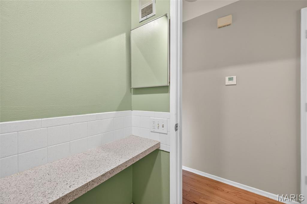 8936 Pardee Road St. Louis, MO 63123 - Photo 30 of 44 Gallery Image 30