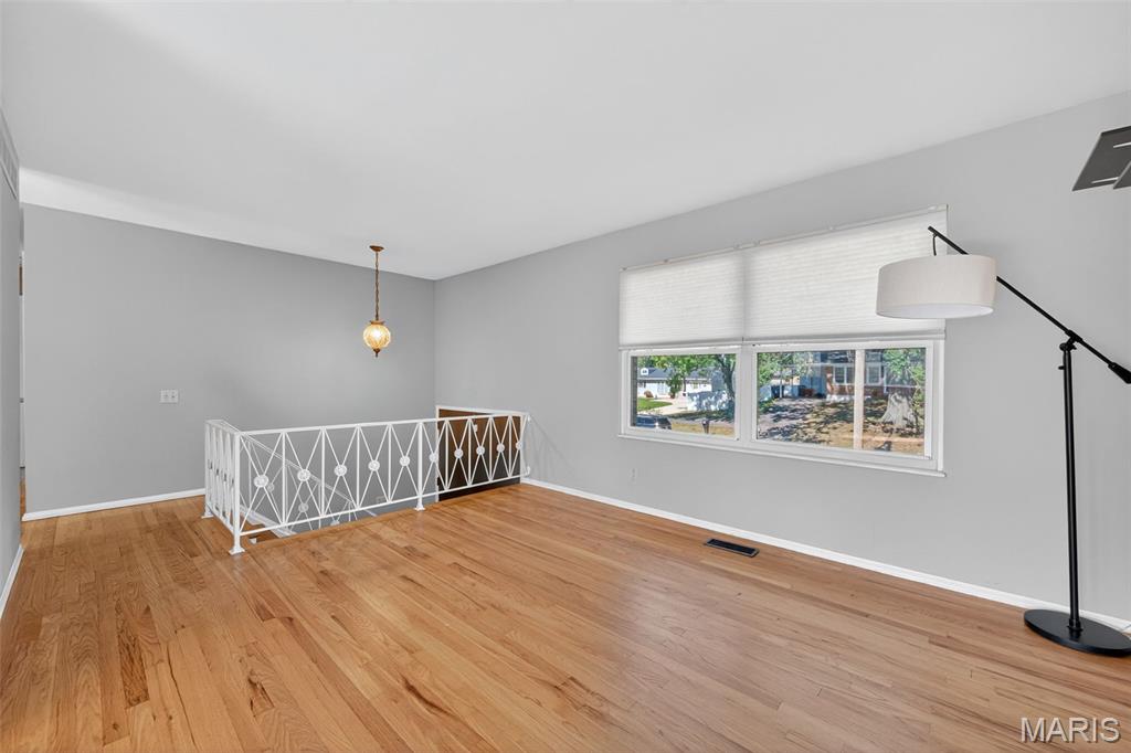 8936 Pardee Road St. Louis, MO 63123 - Photo 6 of 44 Gallery Image 6