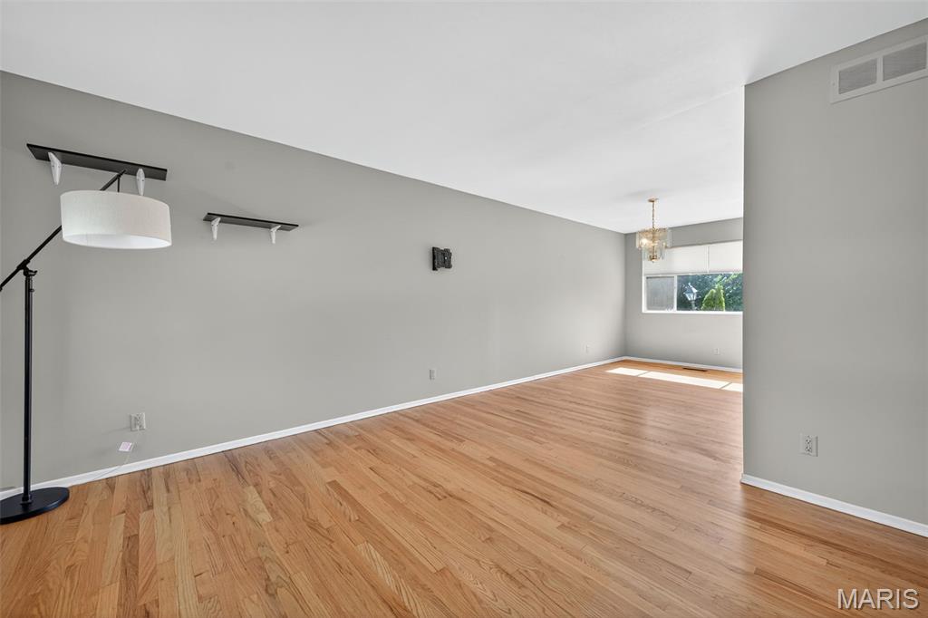 8936 Pardee Road St. Louis, MO 63123 - Photo 8 of 44 Gallery Image 8