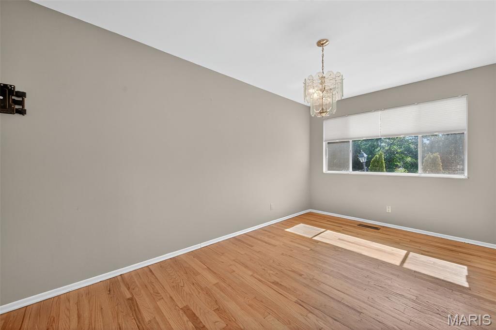 8936 Pardee Road St. Louis, MO 63123 - Photo 9 of 44 Gallery Image 9