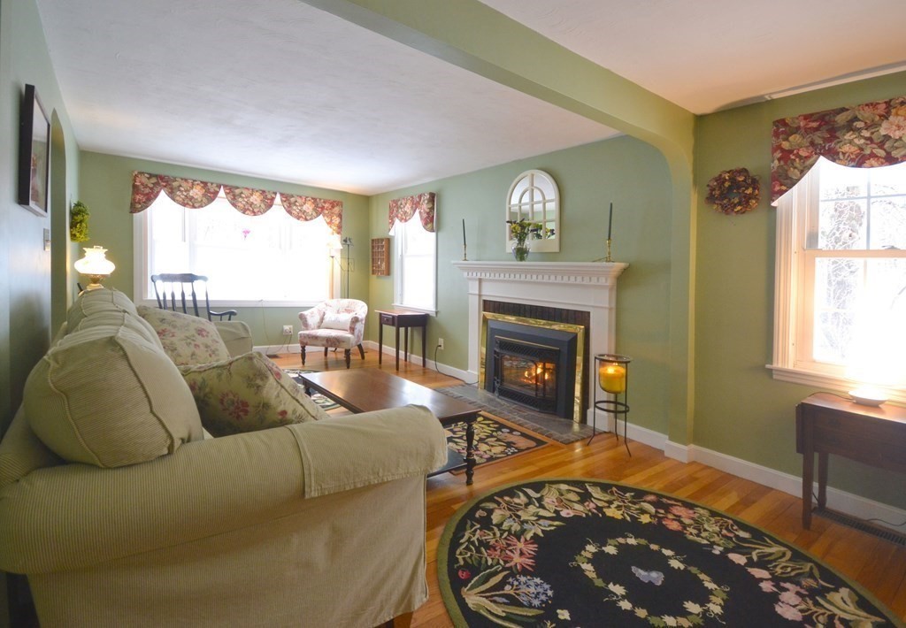 1 Bainridge Road Worcester, MA 01602 - Photo 10 of 33 Gallery Image 10