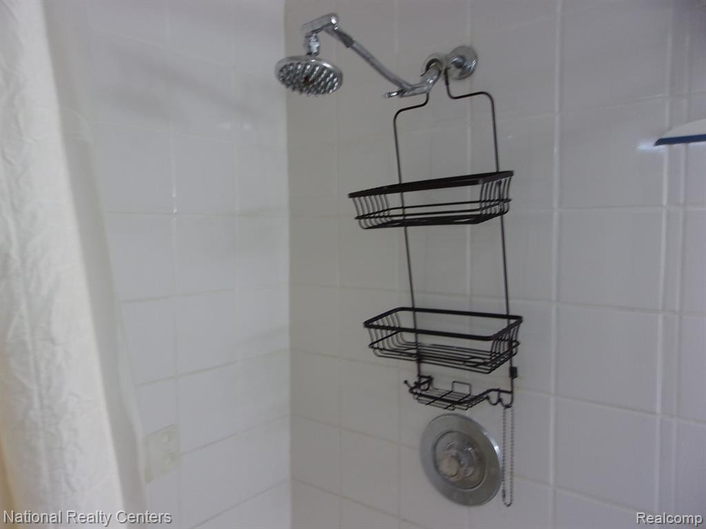 5856 Henry Ruff Road Garden City, MI 48135 - Photo 32 of 35 Gallery Image 32
