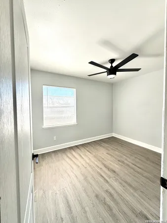 $1,425 | 5846 Castle, San Antonio, TX 78218