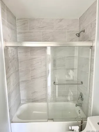 $1,425 | 5846 Castle, San Antonio, TX 78218