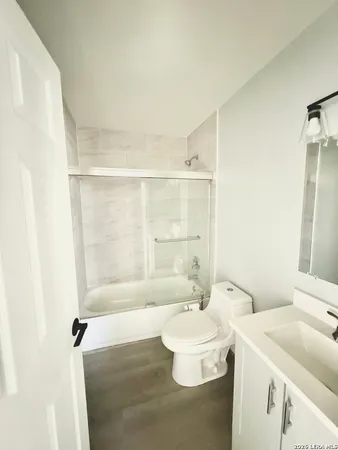 $1,425 | 5846 Castle, San Antonio, TX 78218