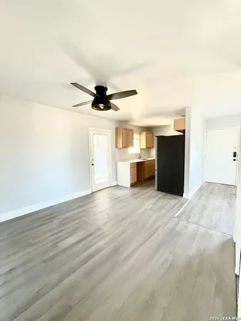 $1,425 | 5846 Castle, San Antonio, TX 78218