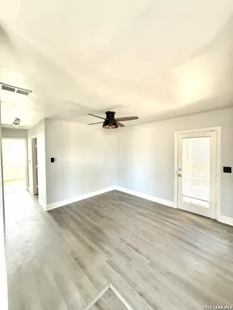 $1,425 | 5846 Castle, San Antonio, TX 78218