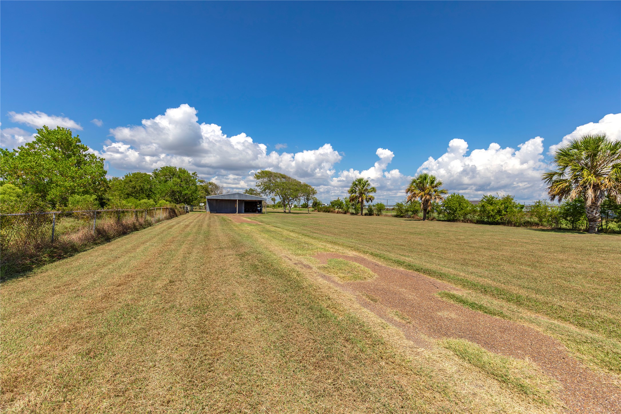 267 South Gulf Road Bay City, TX 77414 - Photo 19 of 26 a view of a yard