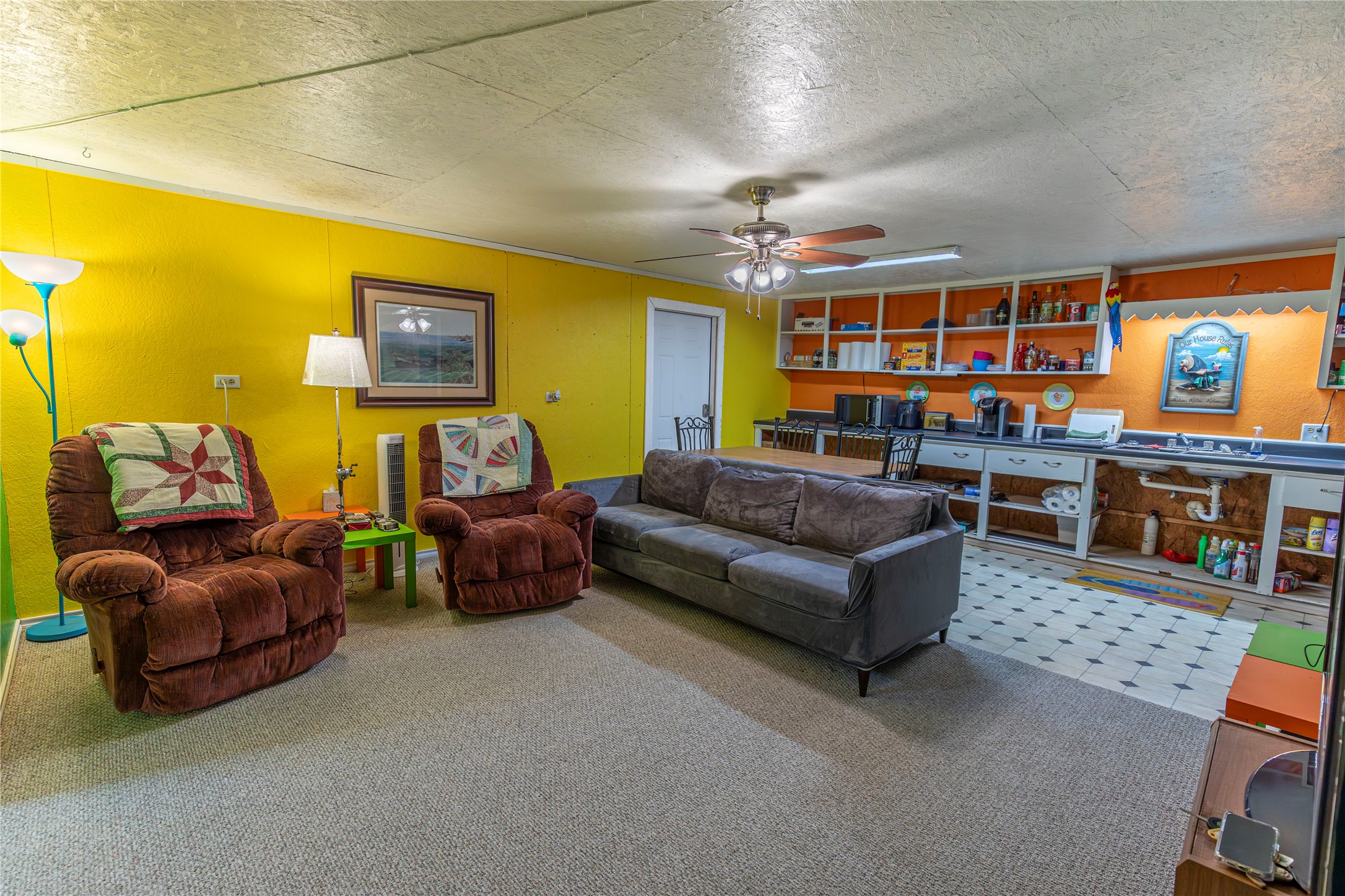 267 South Gulf Road Bay City, TX 77414 - Photo 4 of 26 a living room with furniture and a flat screen tv