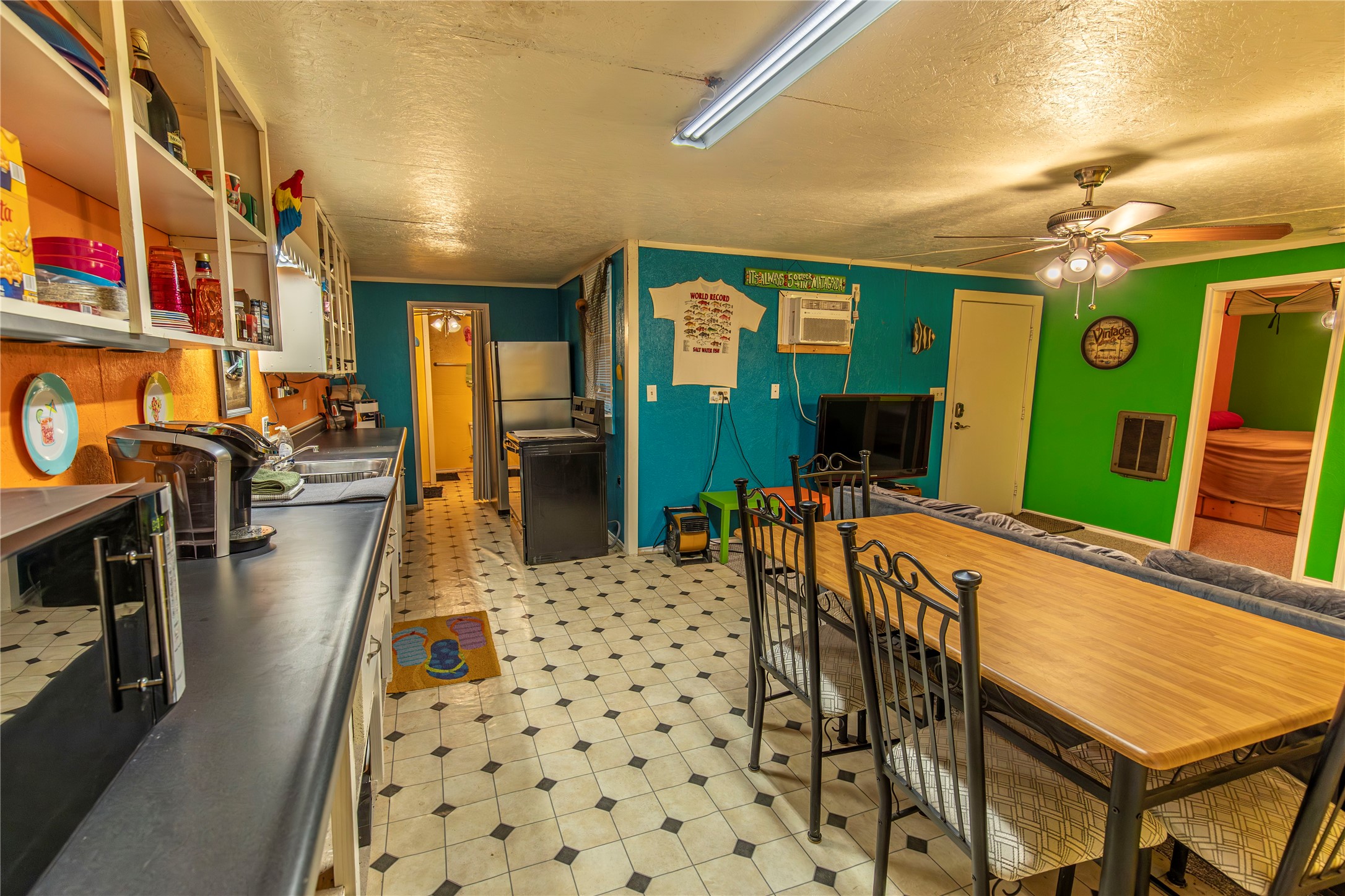 267 South Gulf Road Bay City, TX 77414 - Photo 6 of 26 a outdoor space with furniture