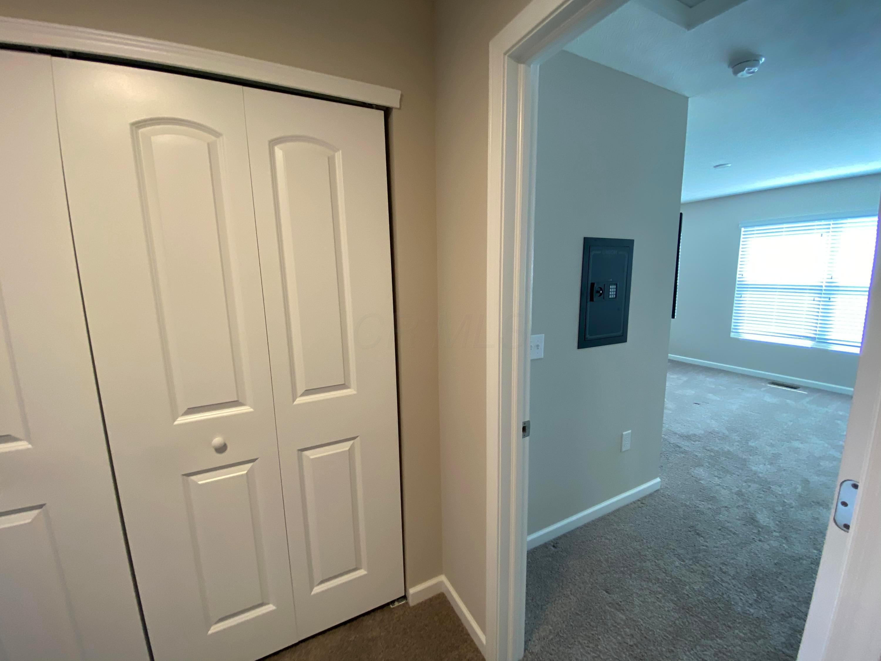 244 Autumn Ridge Circle, Unit 206 Pickerington, OH 43147 - Photo 25 of 33