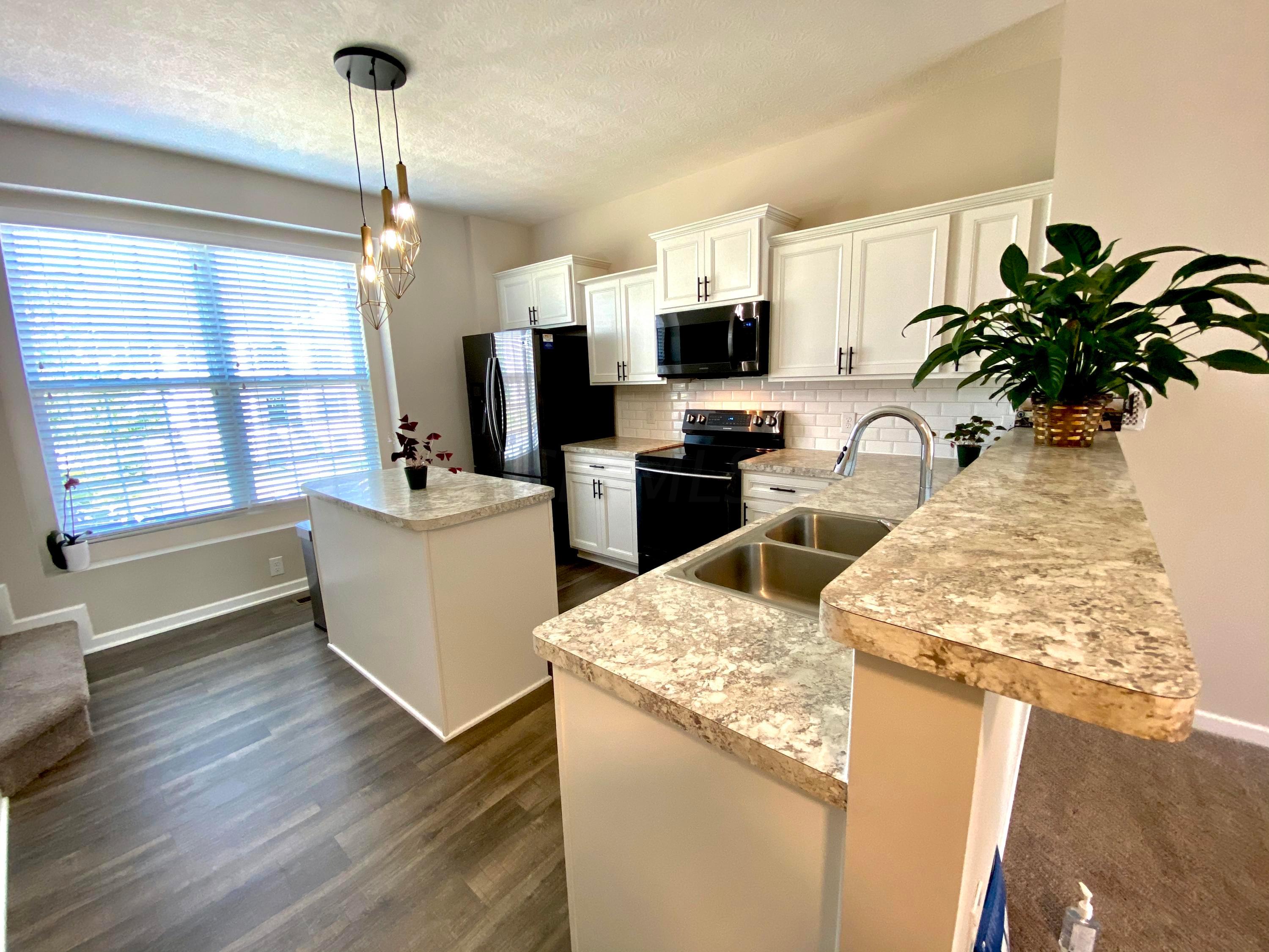 244 Autumn Ridge Circle, Unit 206 Pickerington, OH 43147 - Photo 4 of 33