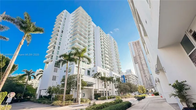 a view of a multi story building