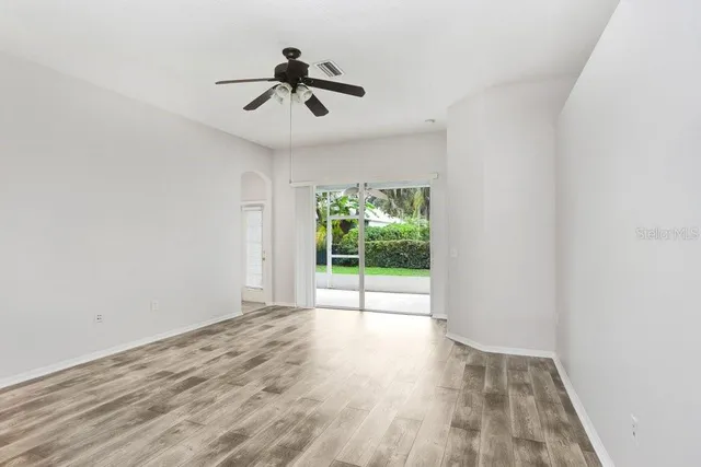 $2,800 | 15451 Martinmeadow Drive, Lithia, FL 33547