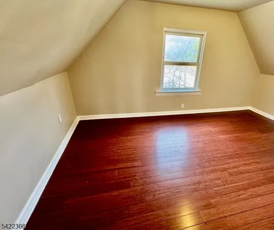 $1,050 | 362 Sanford Avenue, Unit 3F, Newark, NJ 07106