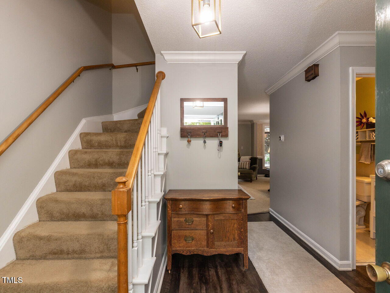 3005 Wycliff Road Raleigh, NC 27607 - Photo 4 of 31 004-1280x960-foyer-entry