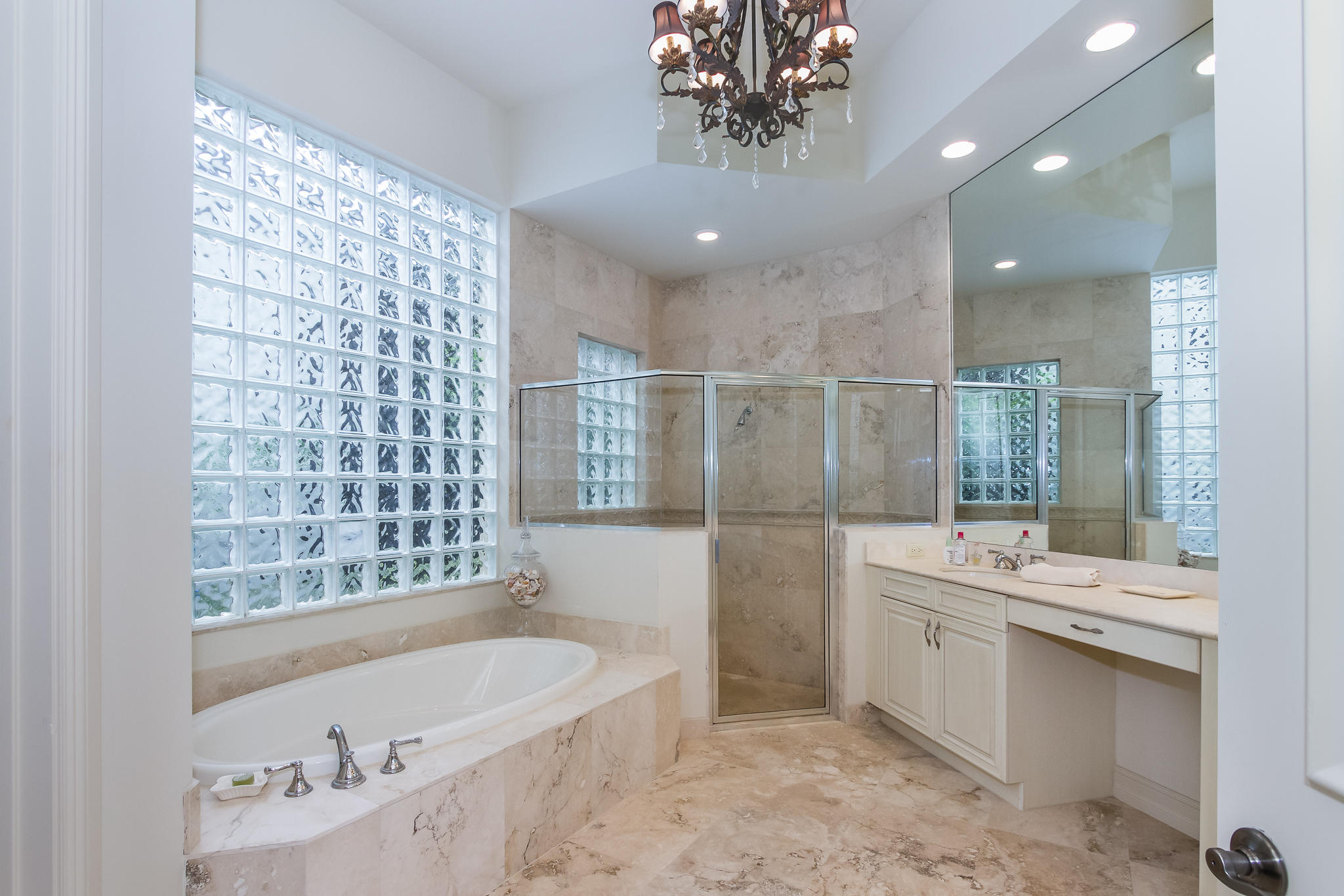 17805 Lake Azure Way Boca Raton, FL 33496 - Photo 20 of 53 17805 Lake Azure Way - Boca Raton-22