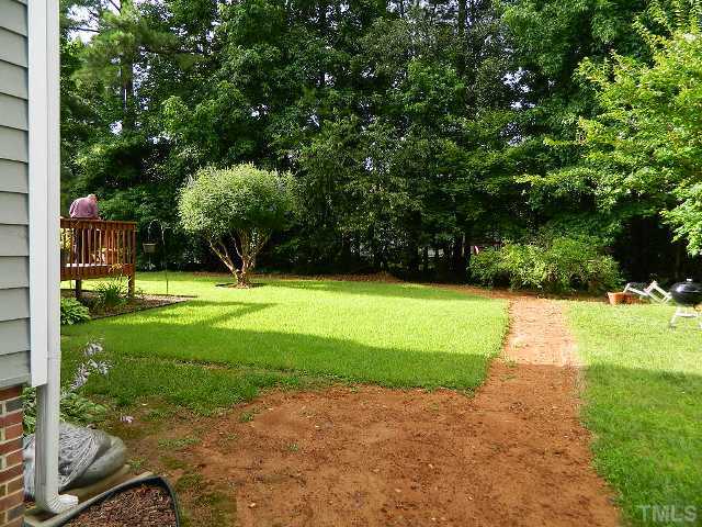 5204 Covington Bend Drive Raleigh, NC 27613 - Photo 18 of 25 Gallery Image 18