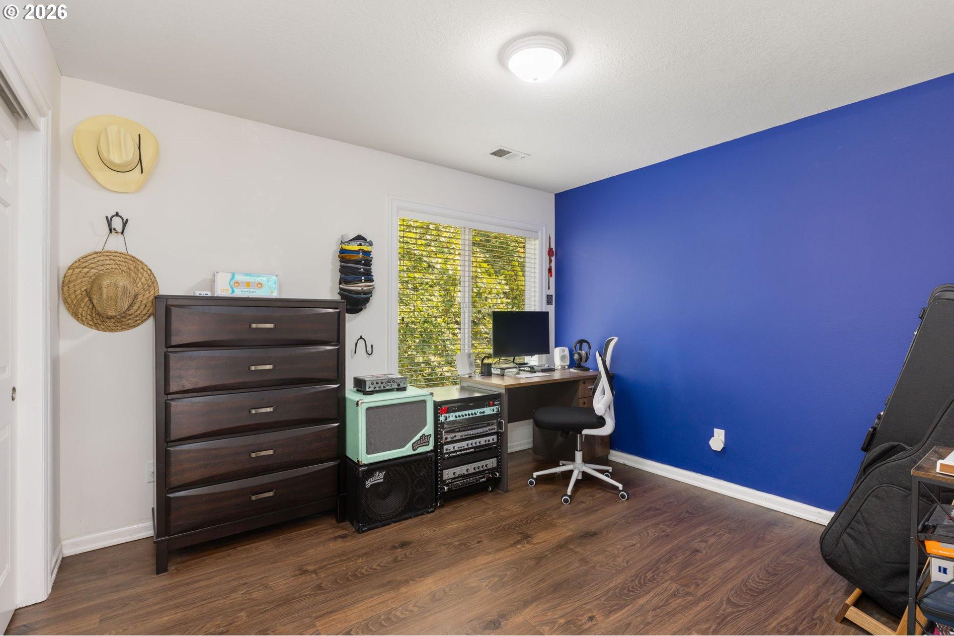 1300 Northwest Mayfield Road Portland, OR 97229 - Photo 32 of 42 Bedroom