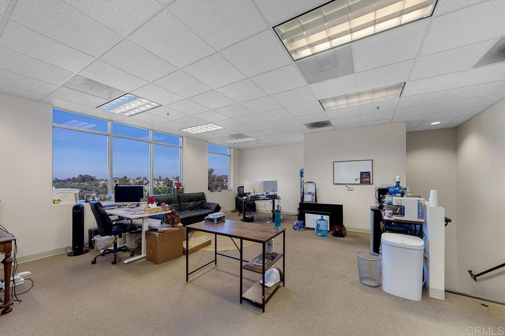 859 Bowsprit Road Chula Vista, CA 91914 - Photo 22 of 30 a work room with furniture