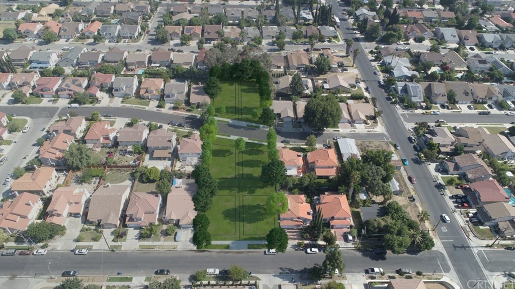 20327 Stagg Street, CA 91306 Compass