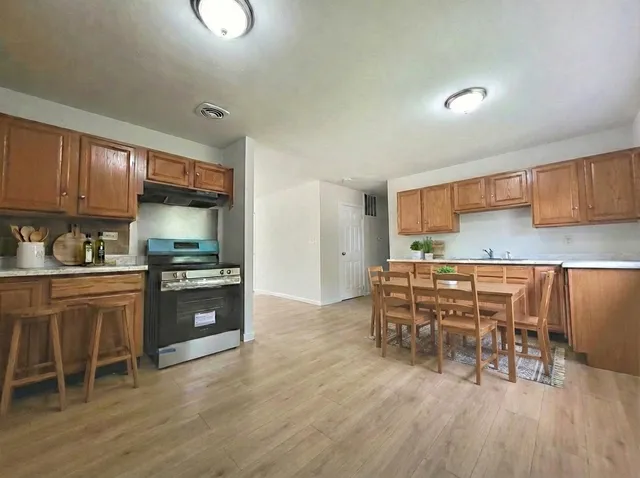 $179,000 | 2313 Joppa Avenue, Zion, IL 60099