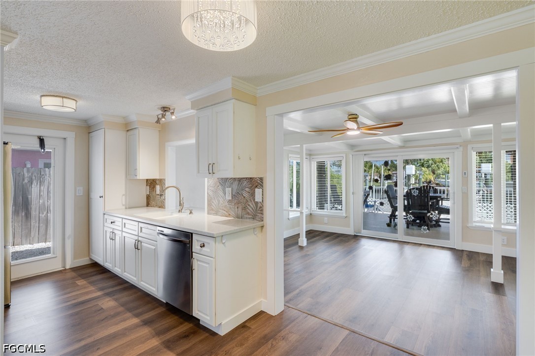 2639 Bridgeview Street Matlacha, FL 33993 - Photo 3 of 28 a kitchen with counter top space
