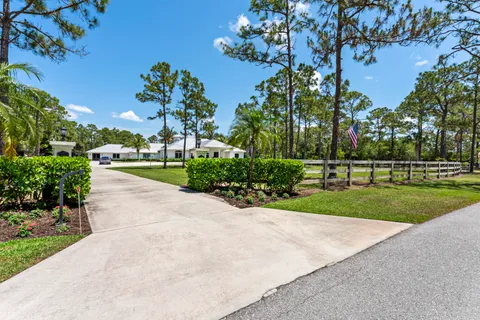 $3,075,000 | 14819 Broken Arrow Place, Palm Beach Gardens, FL 33418