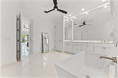 $3,075,000 | 14819 Broken Arrow Place, Palm Beach Gardens, FL 33418