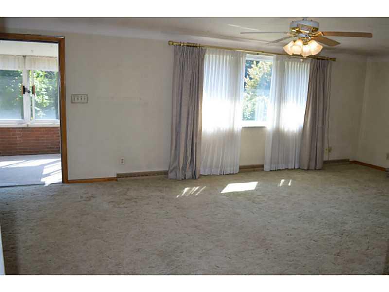 620 Wendel Road Irwin, PA 15642 - Photo 4 of 12 Family Room. HUGE Family room with sun room attached