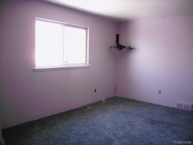 32553 Hayes Road Warren, MI 48088 - Photo 11 of 13 261-825102-bedroom 2.JPG