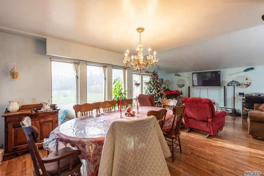 2160 North Bayview Rd Extension Southold, NY 11971 - Photo 7 of 13 Dining room