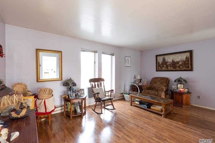 2160 North Bayview Rd Extension Southold, NY 11971 - Photo 8 of 13 Den