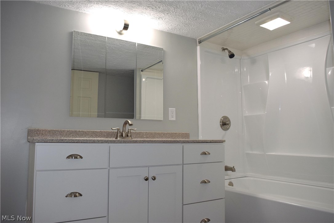 398 Weakland Road Mogadore, OH 44260 - Photo 9 of 28 Gallery Image 9