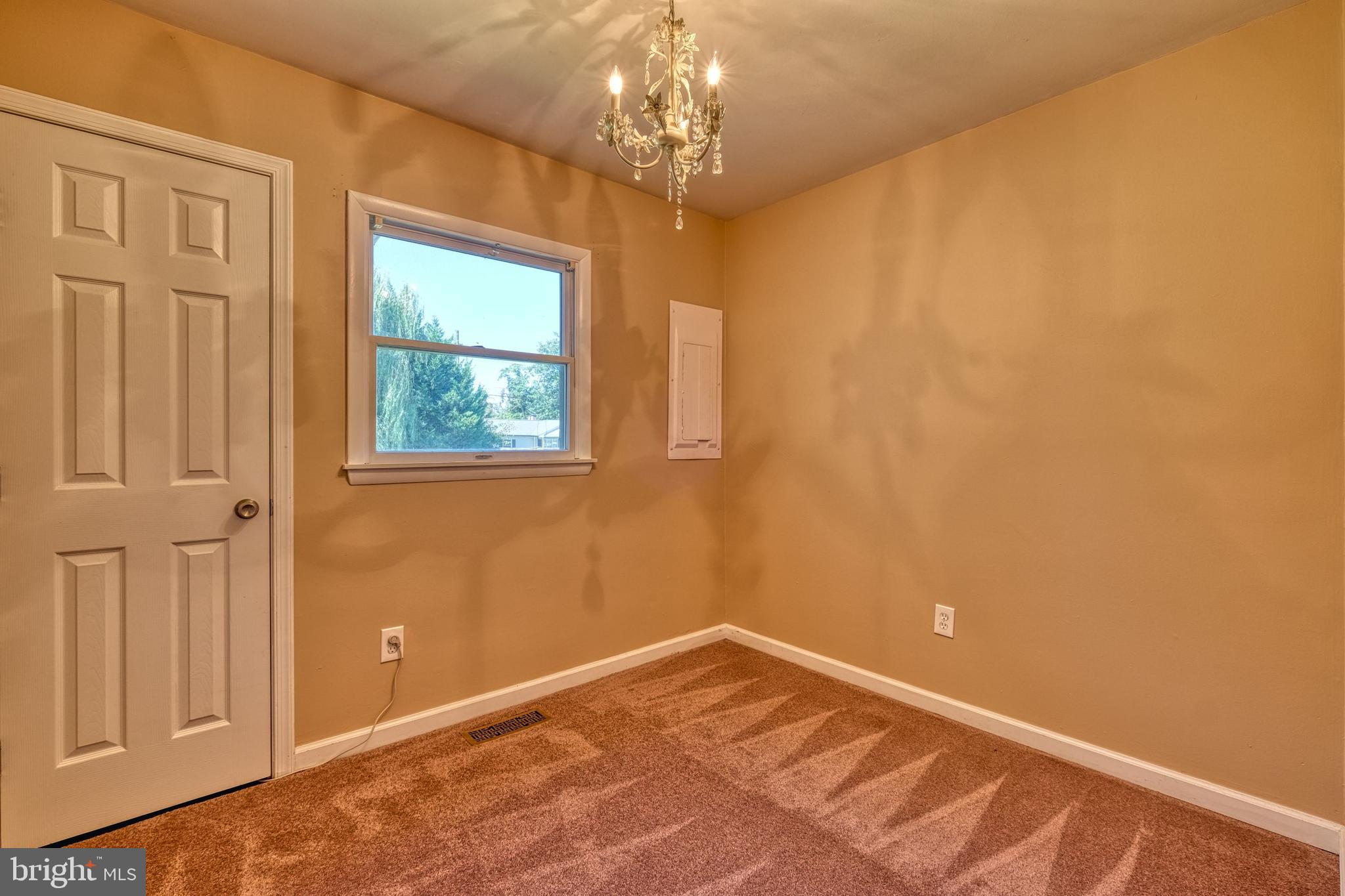 8384 Lockwood Road Pasadena, MD 21122 - Photo 11 of 21 Gallery Image 11
