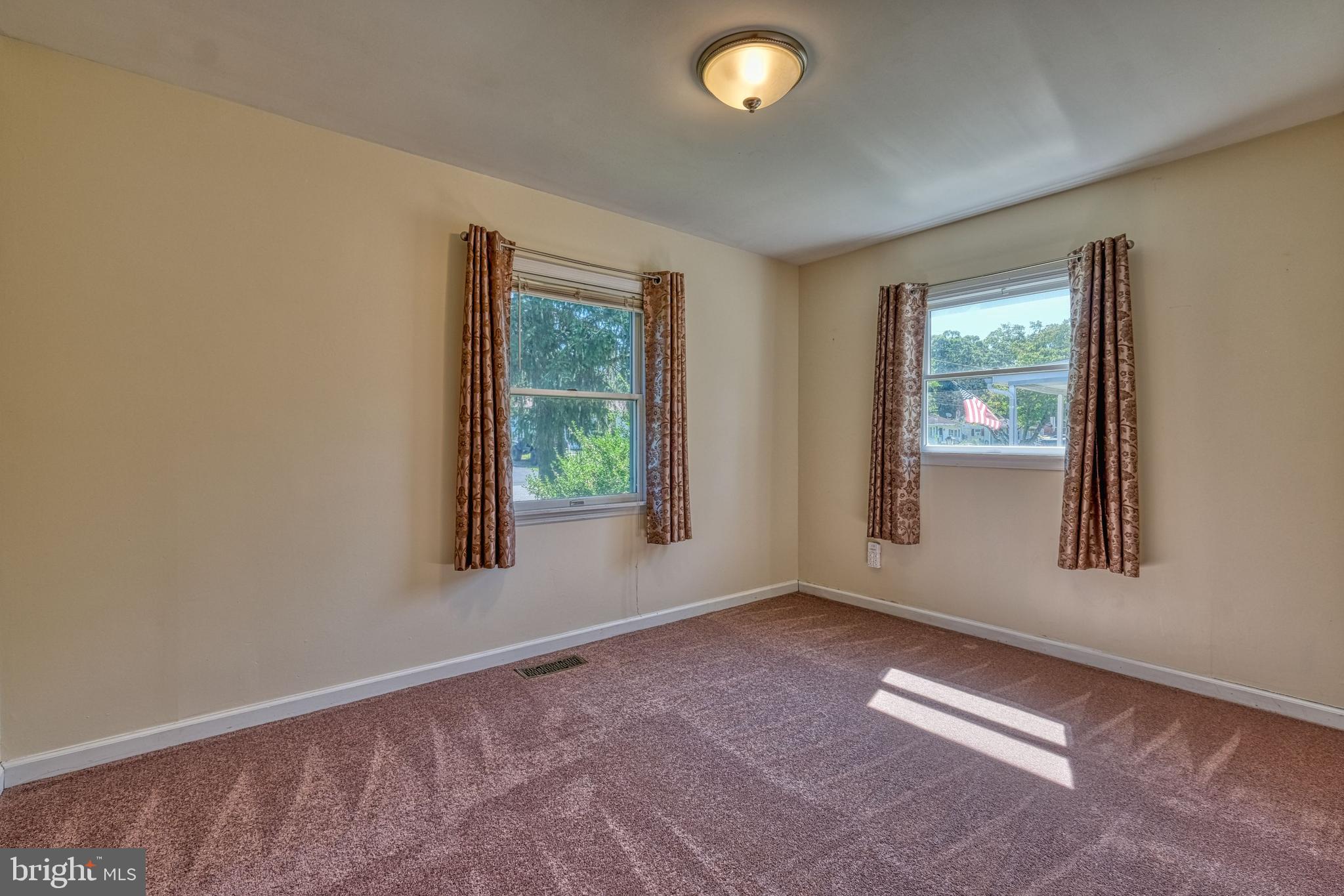 8384 Lockwood Road Pasadena, MD 21122 - Photo 12 of 21 Gallery Image 12