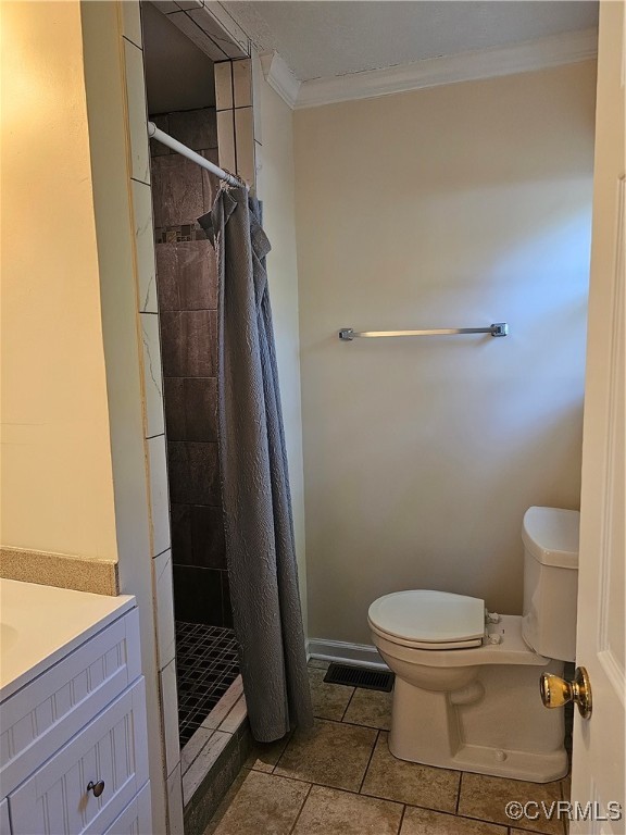 4488 Shannon Hill Road Columbia, VA 23038 - Photo 6 of 22 a bathroom with a toilet and a shower