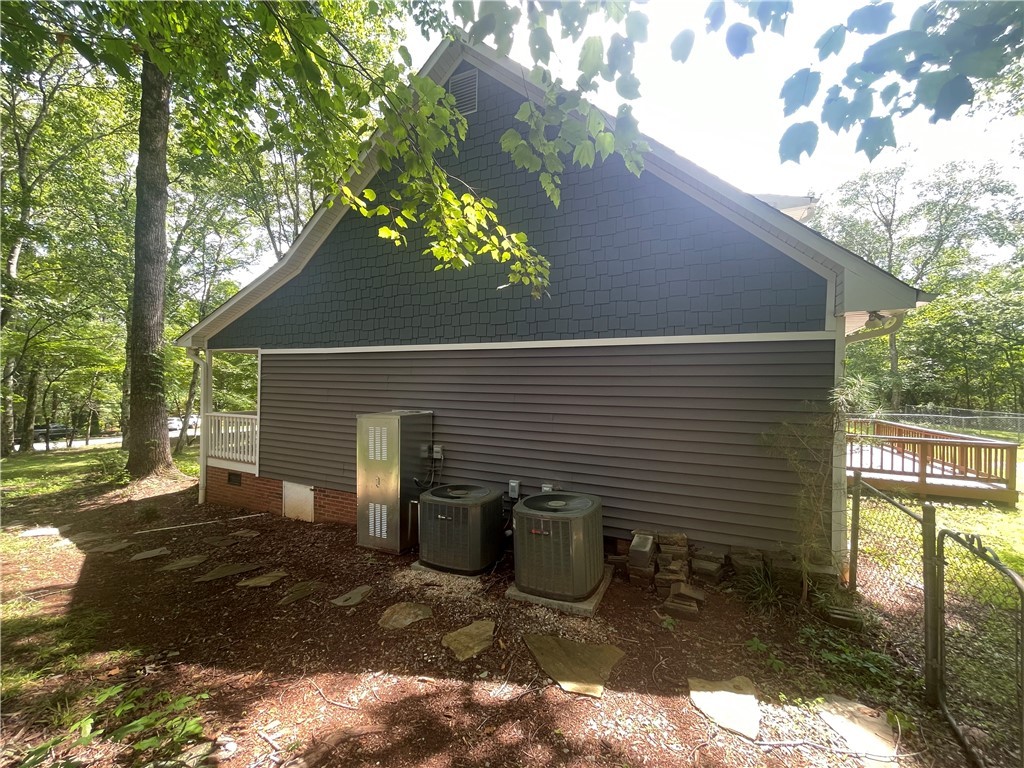 236 Issaqueena Drive Central, SC 29630 - Photo 34 of 40