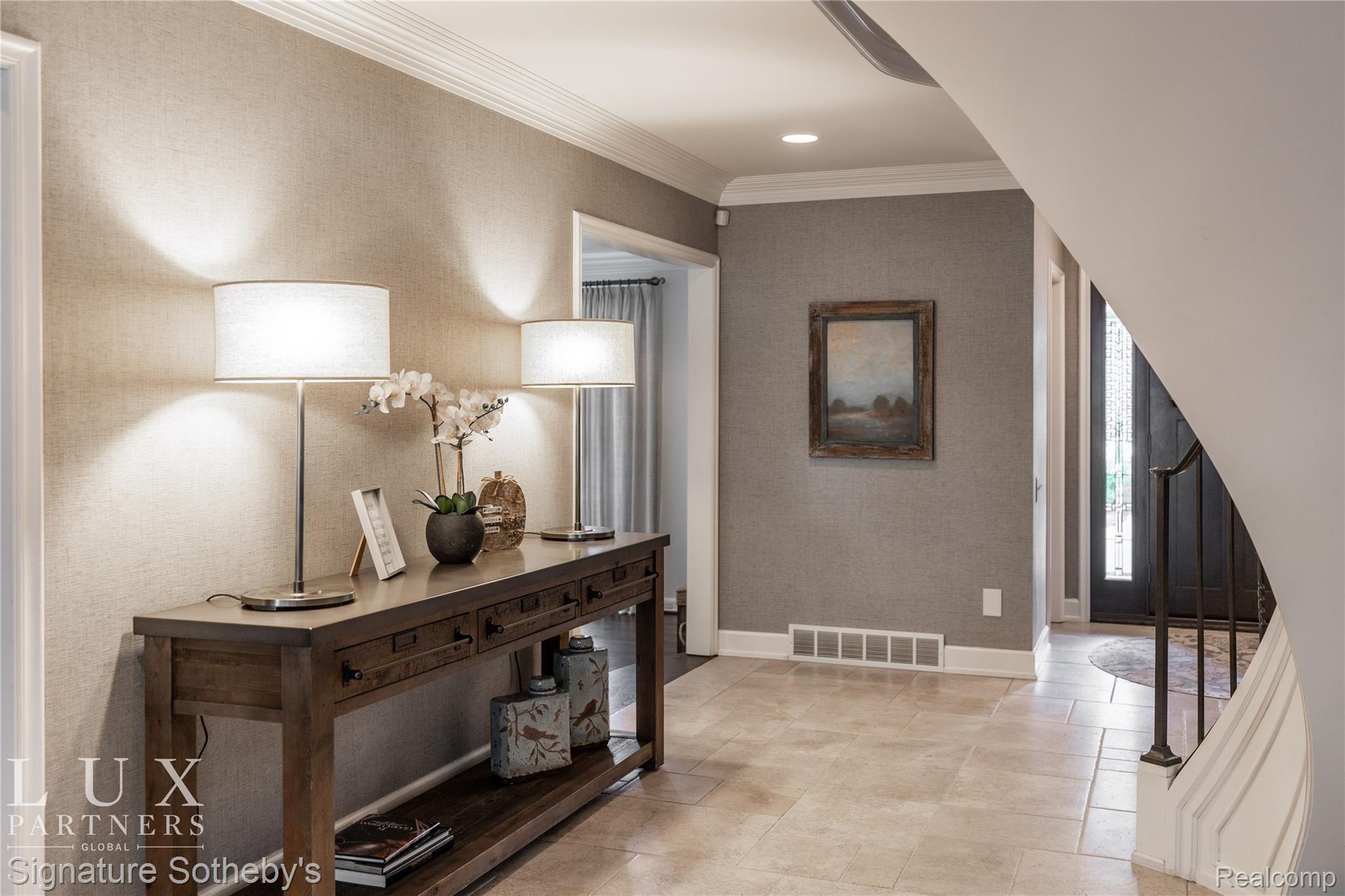 578 Shelden Road Grosse Pointe, MI 48236 - Photo 11 of 25 1 (11 of 29).jpg