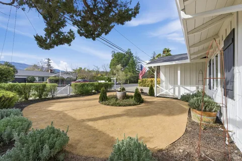 $1,795,000 | 1830 Spring Mountain Road, St. Helena, CA 94574