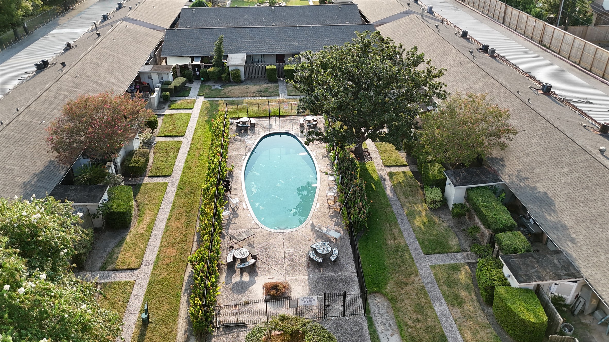 1529 Wirt Road, Unit 28 Houston, TX 77055 - Photo 22 of 25 Gallery Image 22