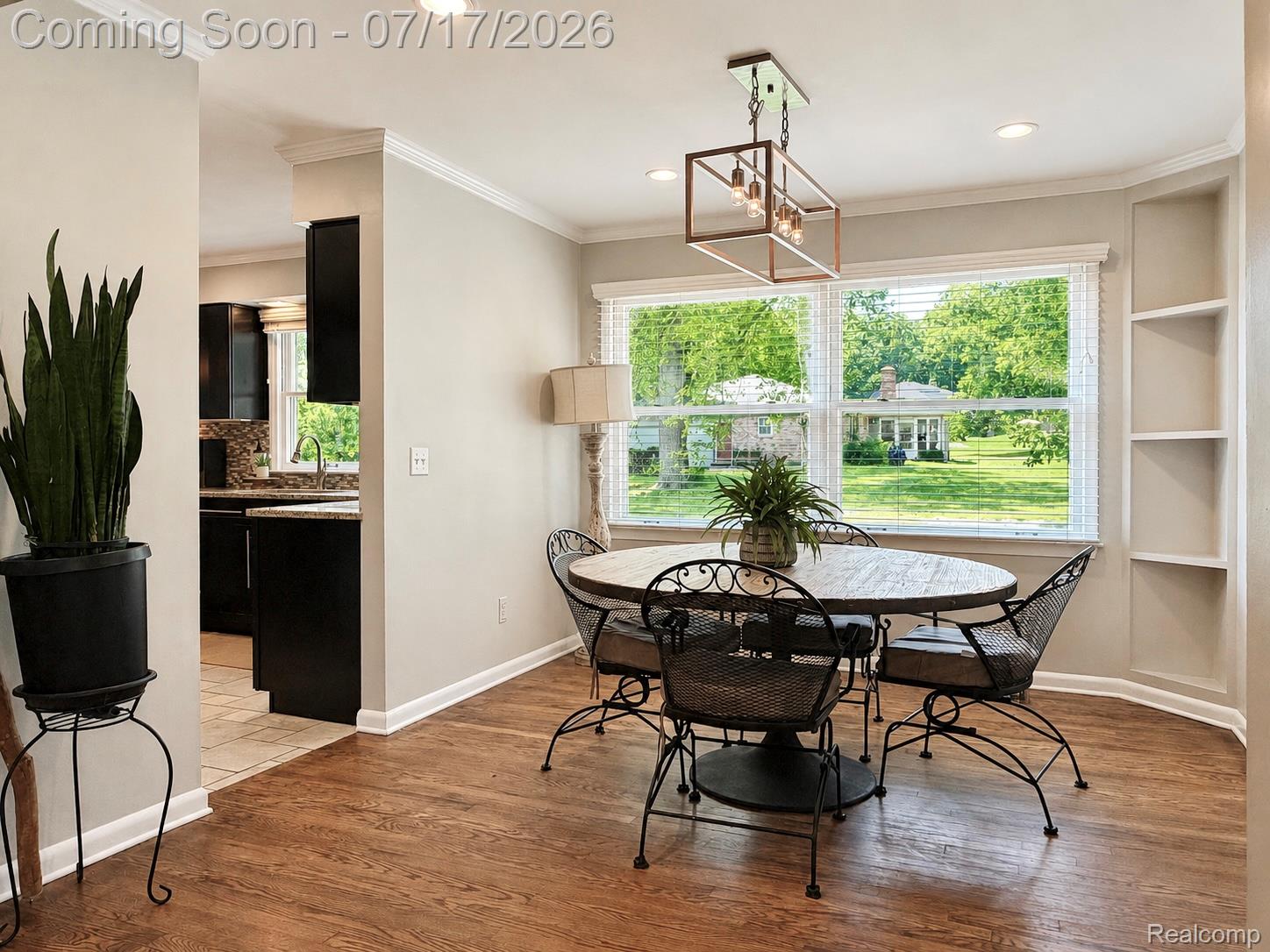 337 Beechview Drive Rochester, MI 48306 - Photo 20 of 54 Dining room