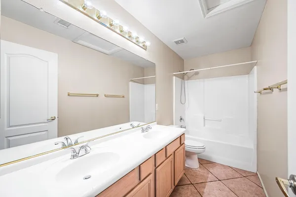 $2,400 | 20717 North 59th Drive, Glendale, AZ 85308