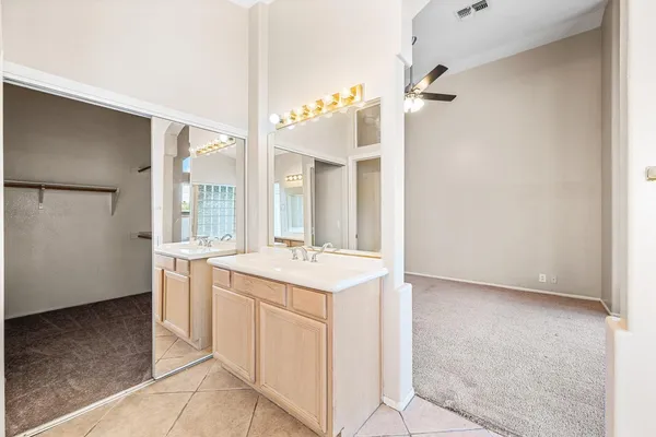 $2,400 | 20717 North 59th Drive, Glendale, AZ 85308