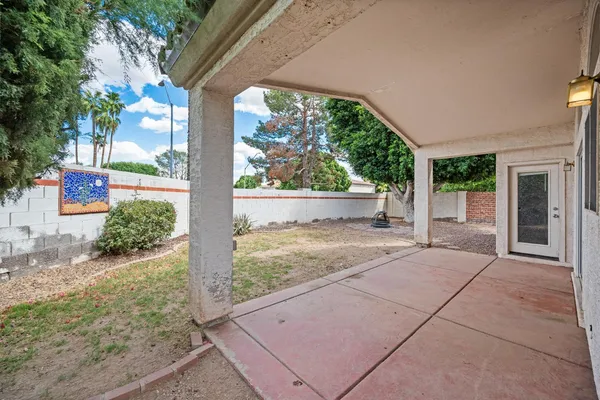 $2,400 | 20717 North 59th Drive, Glendale, AZ 85308