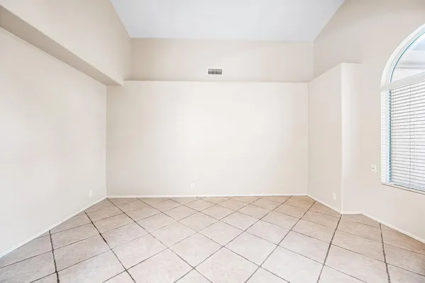 $2,400 | 20717 North 59th Drive, Glendale, AZ 85308