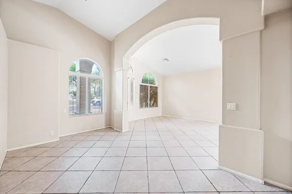 $2,400 | 20717 North 59th Drive, Glendale, AZ 85308