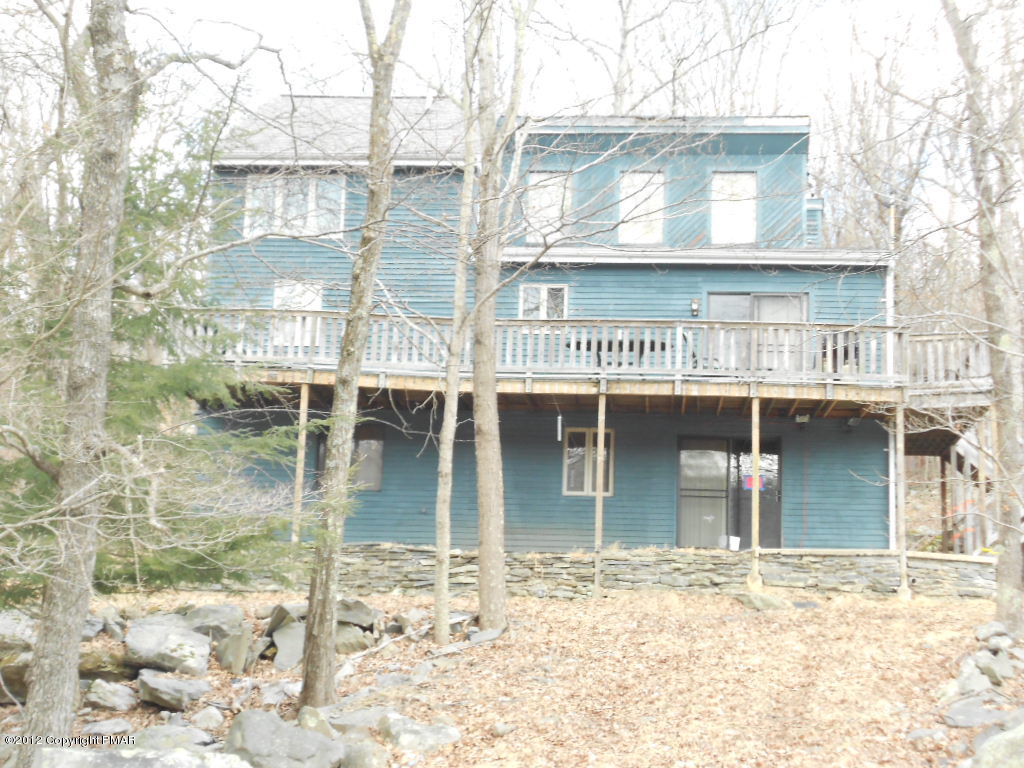 691 Decker Road Bushkill, PA 18324 - Photo 1 of 6 a view of a large building