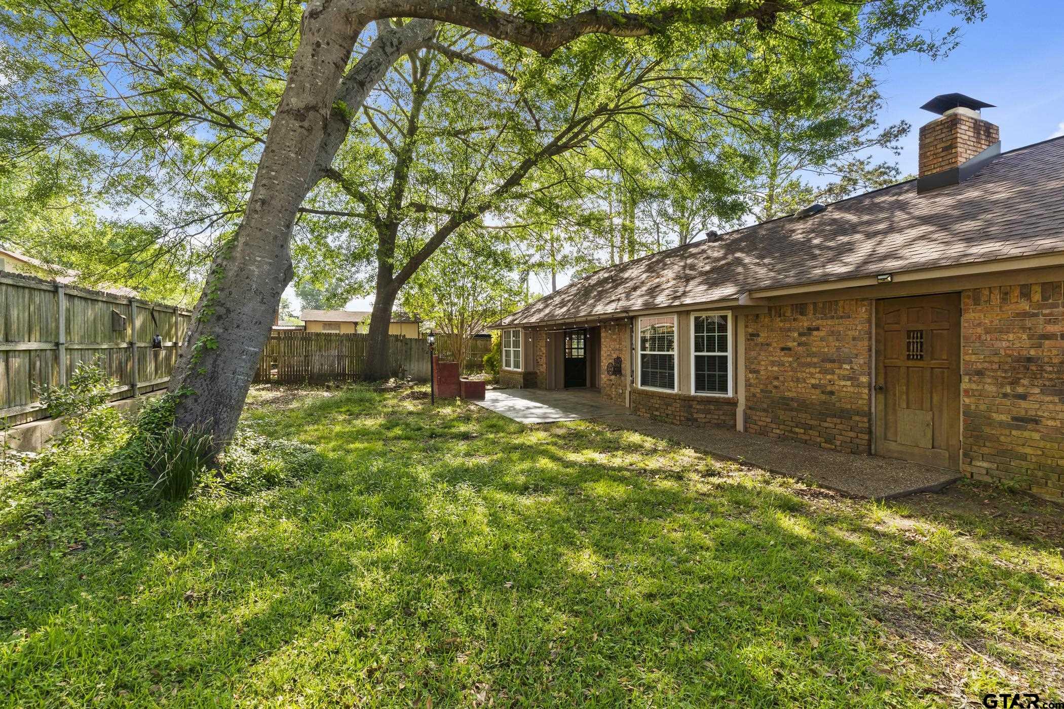 2090 Fort Drive Longview, TX 75604 - Photo 4 of 33
