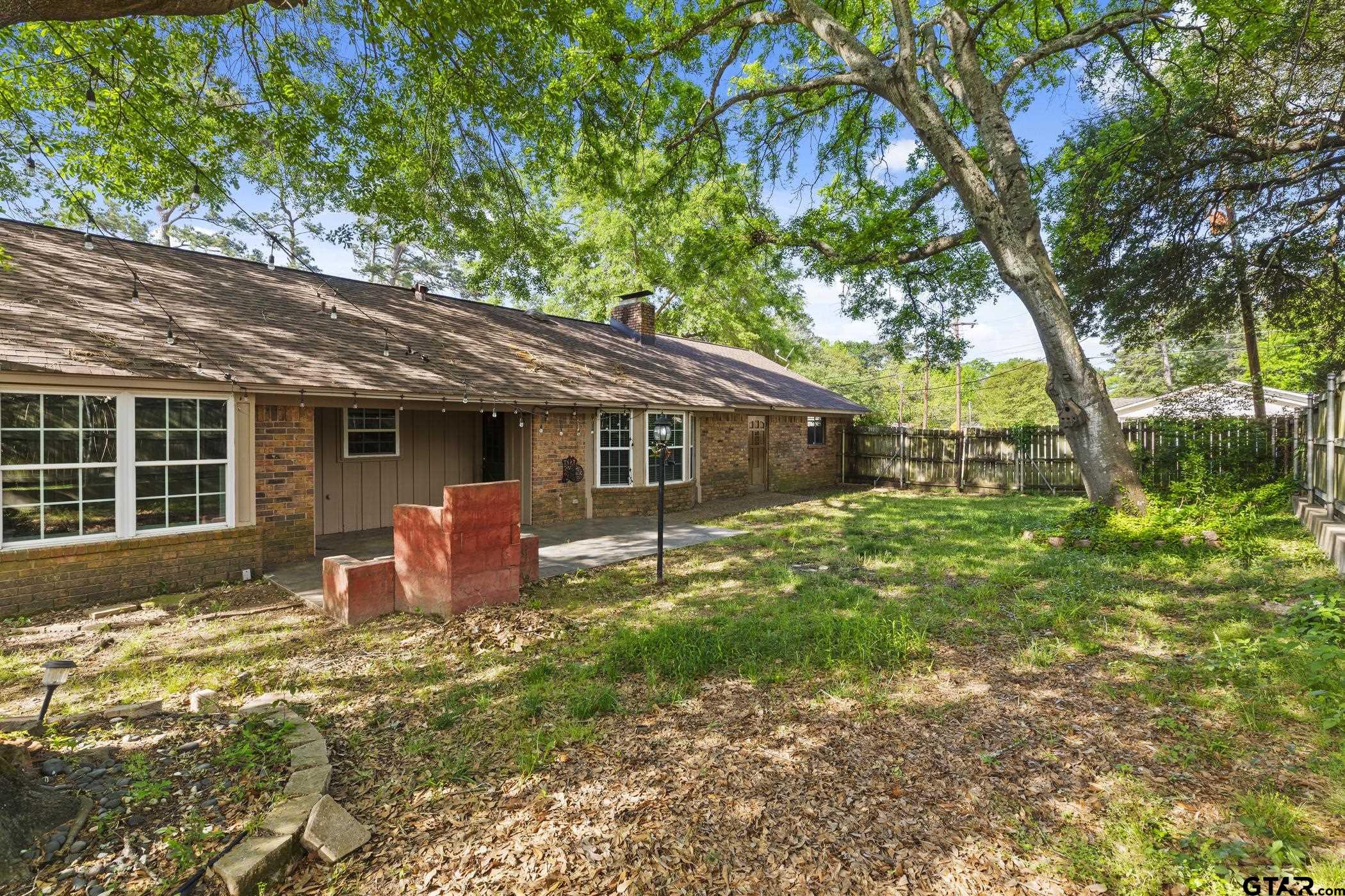 2090 Fort Drive Longview, TX 75604 - Photo 5 of 33